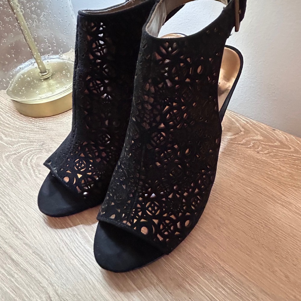 Carlos by Carlos Santana Black Suede Laser Cut Peep Toe Ankle Strap Heels 7.5 M